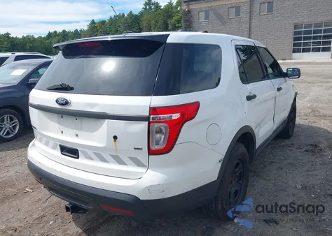 2014 Ford Police Interceptor z USA, uszkodzony, nr VIN 1FM5K8AR4EGA50177